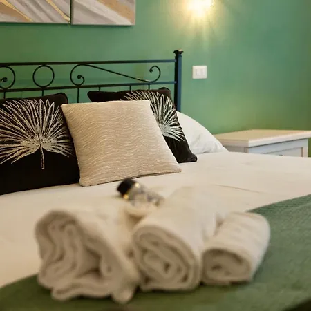 Etta - Close Vatican Museum Apartment