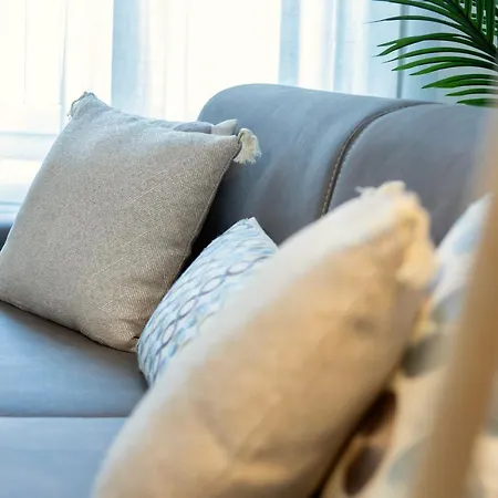 Etta - Close Vatican Museum *